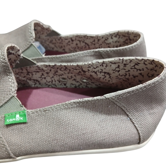 New Sanuks Beige Boat Slip On Shoes Womans size 10 - Picture 4 of 8